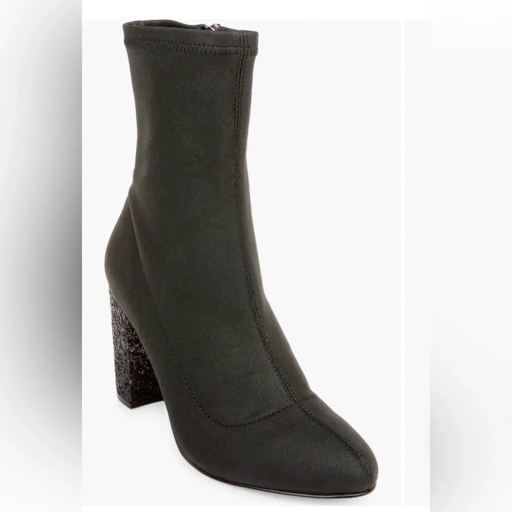 Badgley Mischka Jovanna Embellished Glittery Blok Heel Black Bootie Size 7.5 NWT